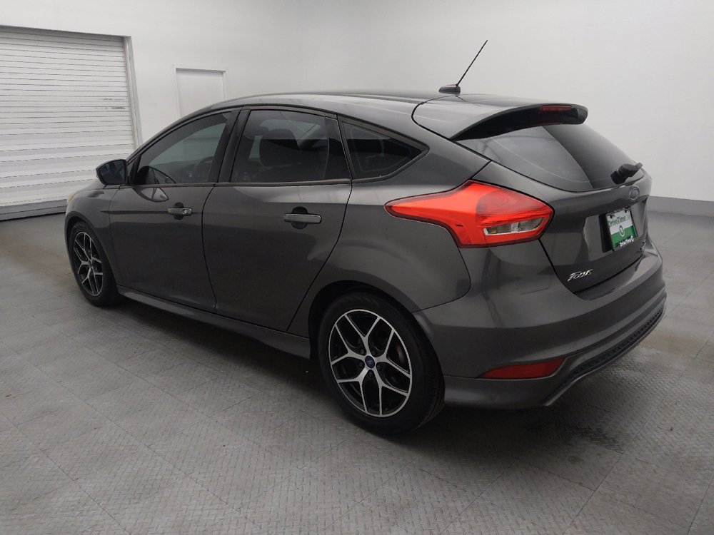 Used 2016 Ford Focus SE w/ SE Sport Package image 3