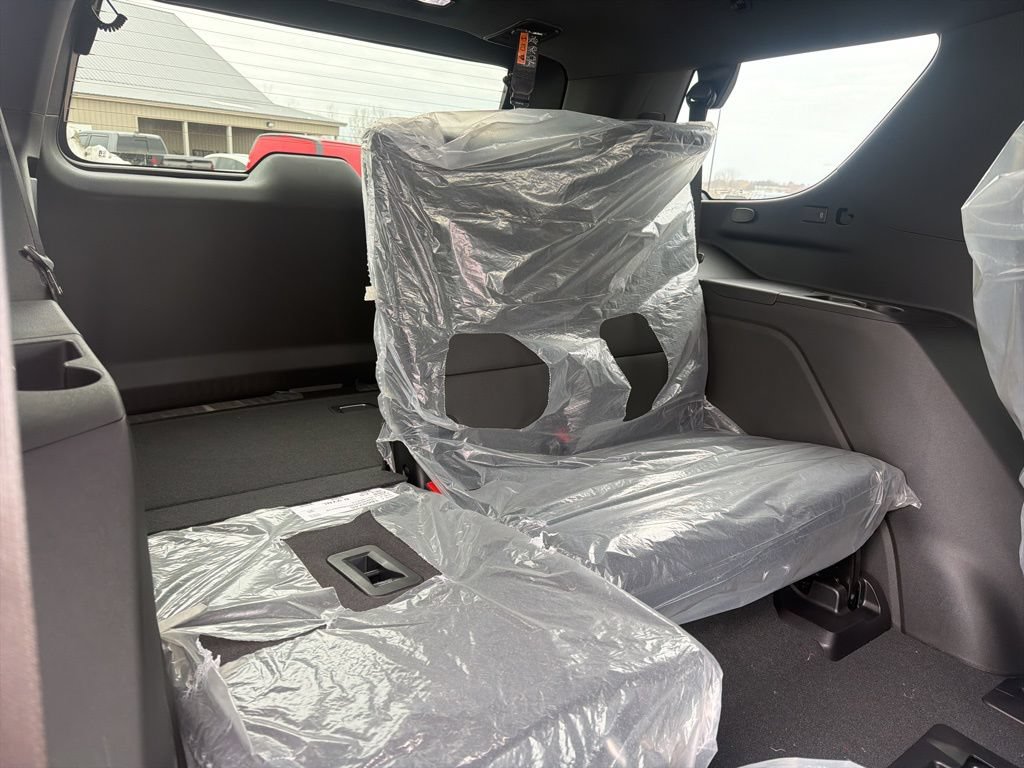 New 2026 Chevrolet Tahoe Premier w/ Sun And Tow Package AWD/4WD image 25