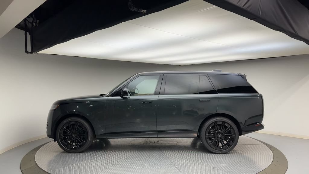 Used 2024 Land Rover Range Rover Long Wheelbase Autobiography AWD/4WD image 5