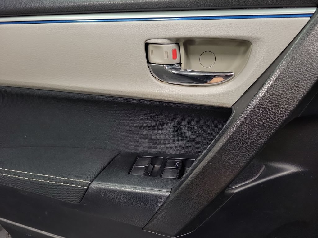 Used 2014 Toyota Corolla LE FWD image 25