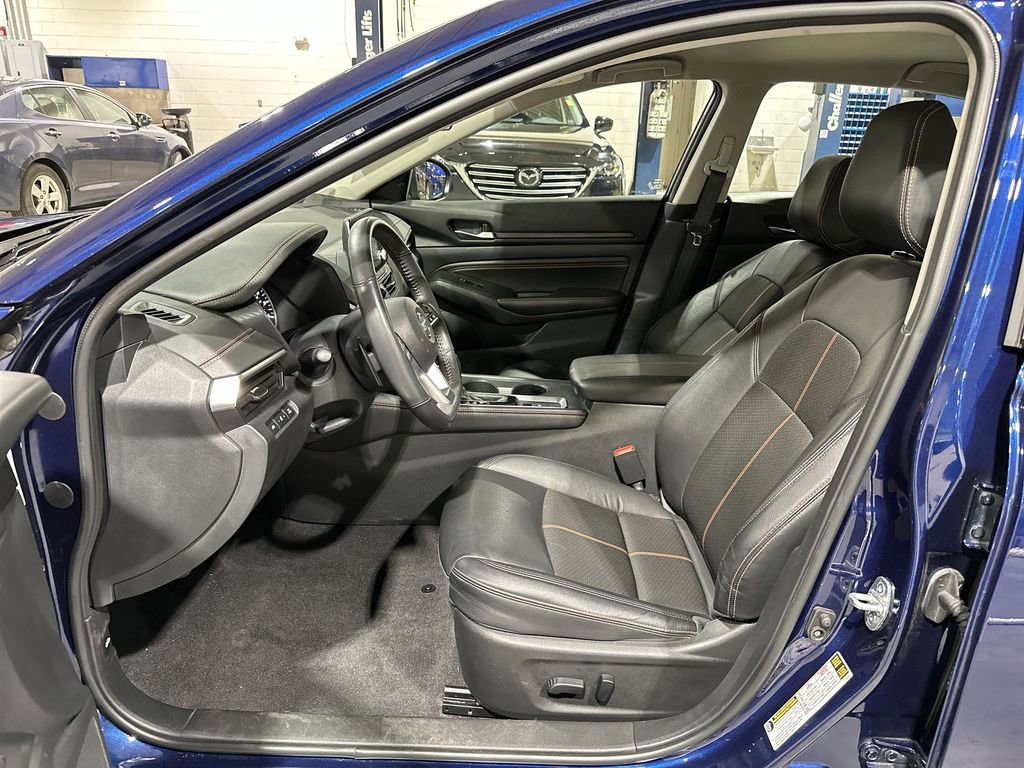 Used 2022 Nissan Altima 2.5 SR image 13