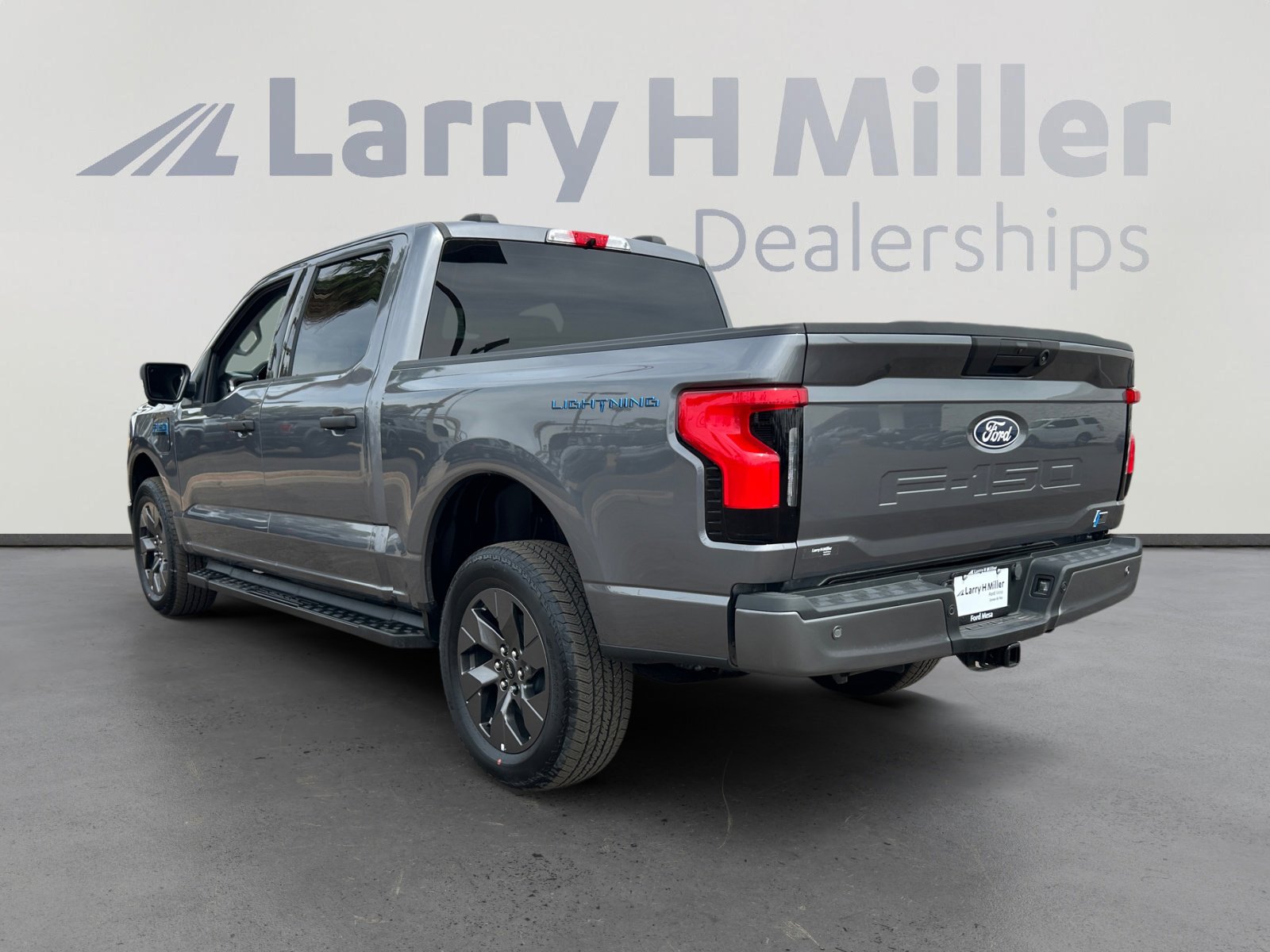 New 2024 Ford F150 Lightning XLT w/ Max Trailer Tow Package AWD/4WD image 3