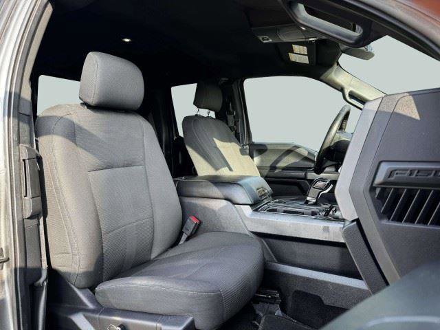 Used 2016 Ford F150 XLT w/ Equipment Group 302A Luxury AWD/4WD image 41