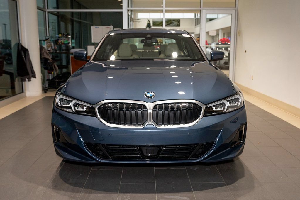 Used 2026 BMW 330i xDrive Sedan w/ Premium Package AWD/4WD image 2