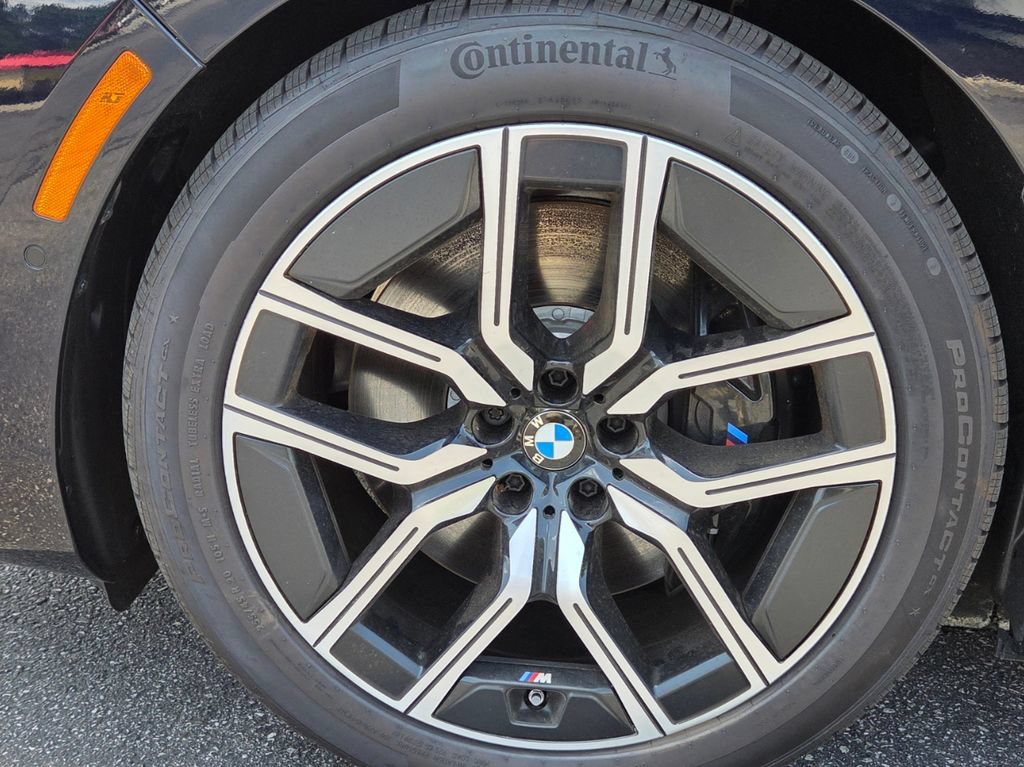 Used 2025 BMW i7 xDrive60 AWD/4WD image 25