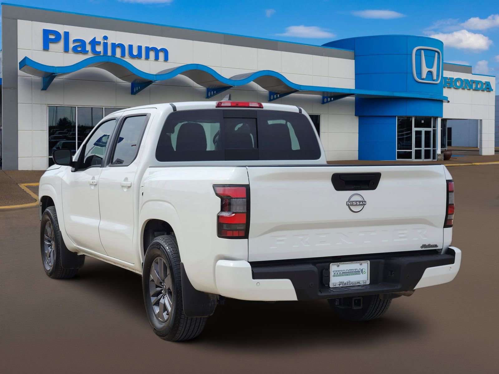 Used 2025 Nissan Frontier SV w/ SV Convenience Package image 5