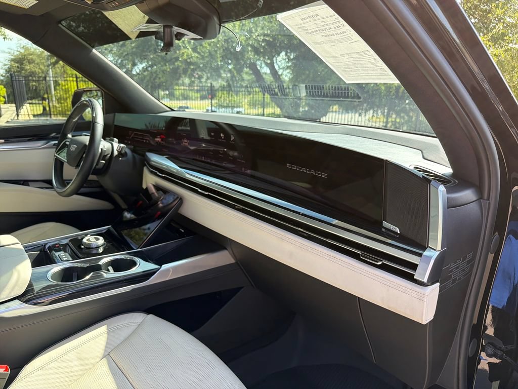 Certified 2025 Cadillac Escalade Sport w/ LPO, ONYX Package RWD image 43