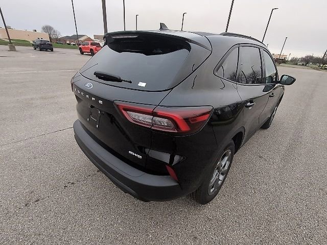 Used 2025 Ford Escape ST-Line image 7
