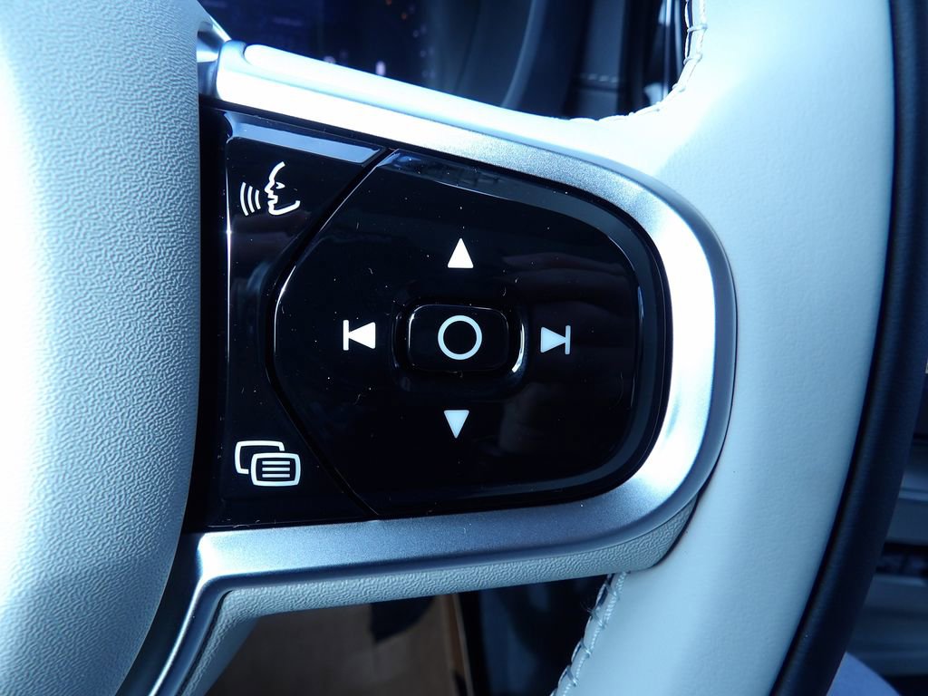 New 2026 Volvo XC60 B5 Ultra w/ Protection Package Premier AWD/4WD image 20