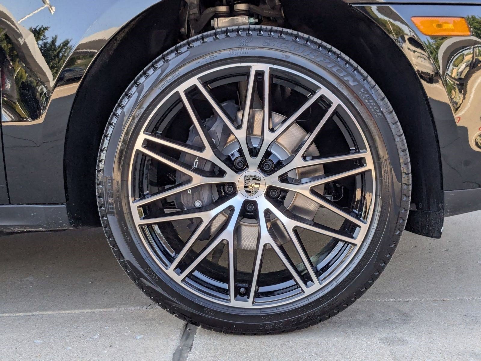 Certified 2026 Porsche Macan Turbo AWD/4WD image 29