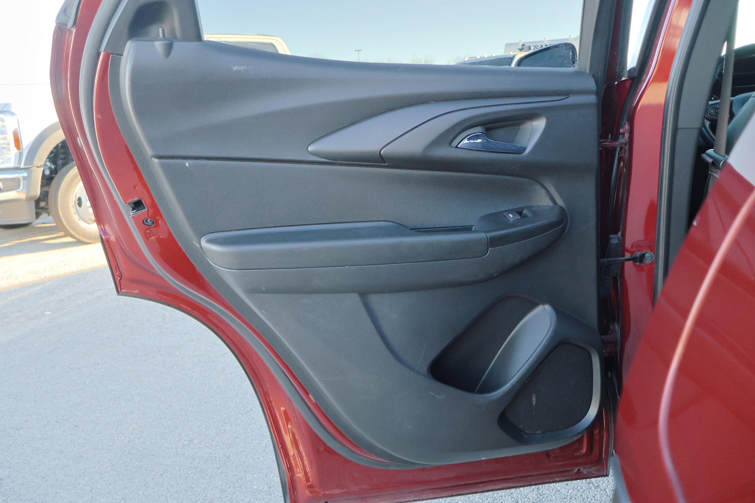 Used 2022 Chevrolet TrailBlazer RS w/ Sun and Liftgate Package image 40