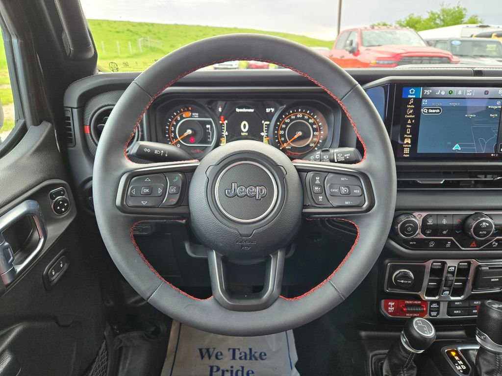 Used 2024 Jeep Wrangler Unlimited Rubicon w/ Technology Group AWD/4WD image 18