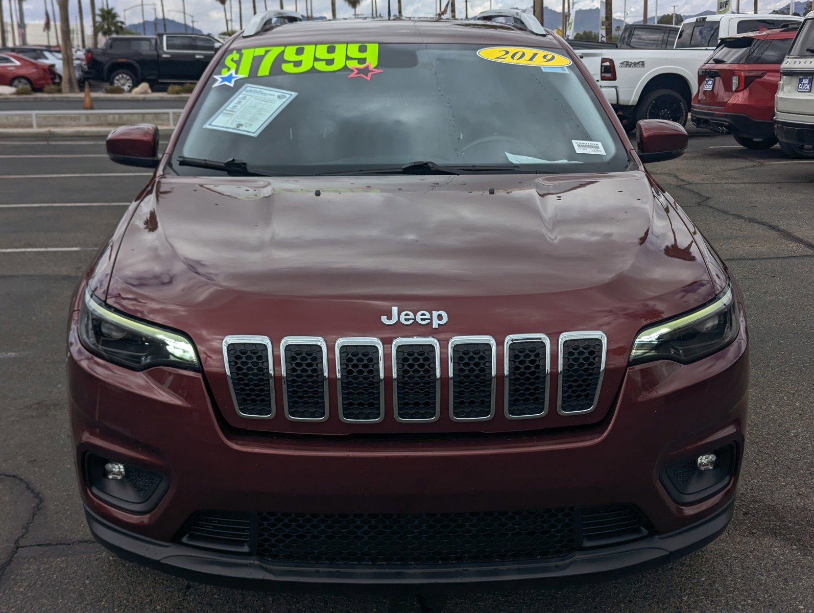 Used 2019 Jeep Cherokee Latitude Plus FWD image 6