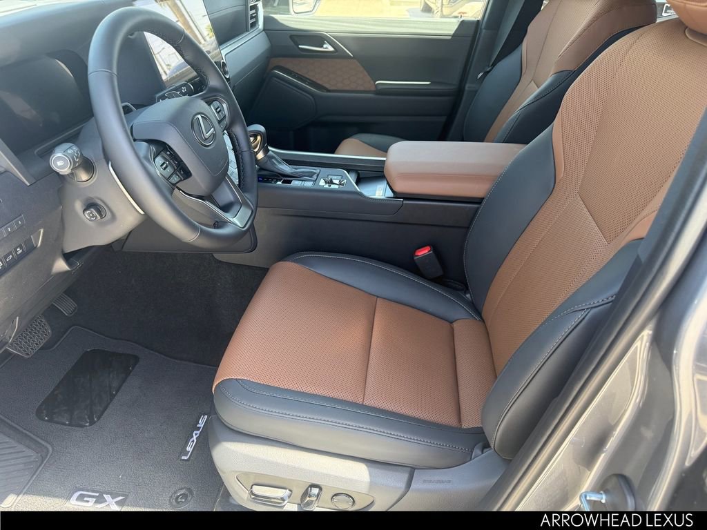 Used 2026 Lexus GX 550 w/ Accessory Package (31) AWD/4WD image 12