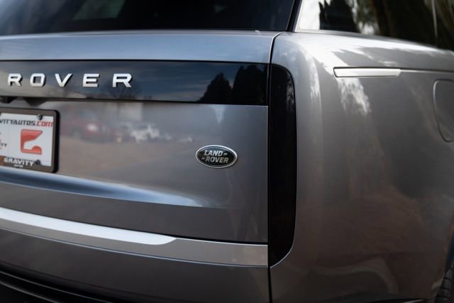 Used 2023 Land Rover Range Rover Long Wheelbase Autobiography image 18