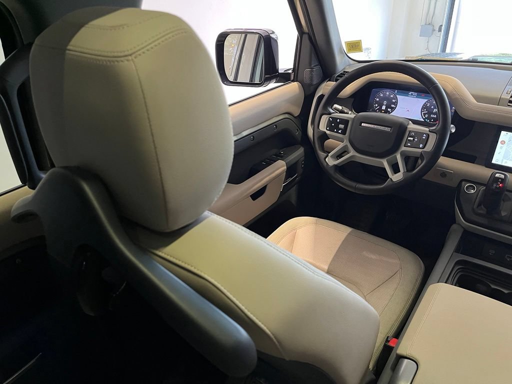 Certified 2020 Land Rover Defender 110 S AWD/4WD image 37
