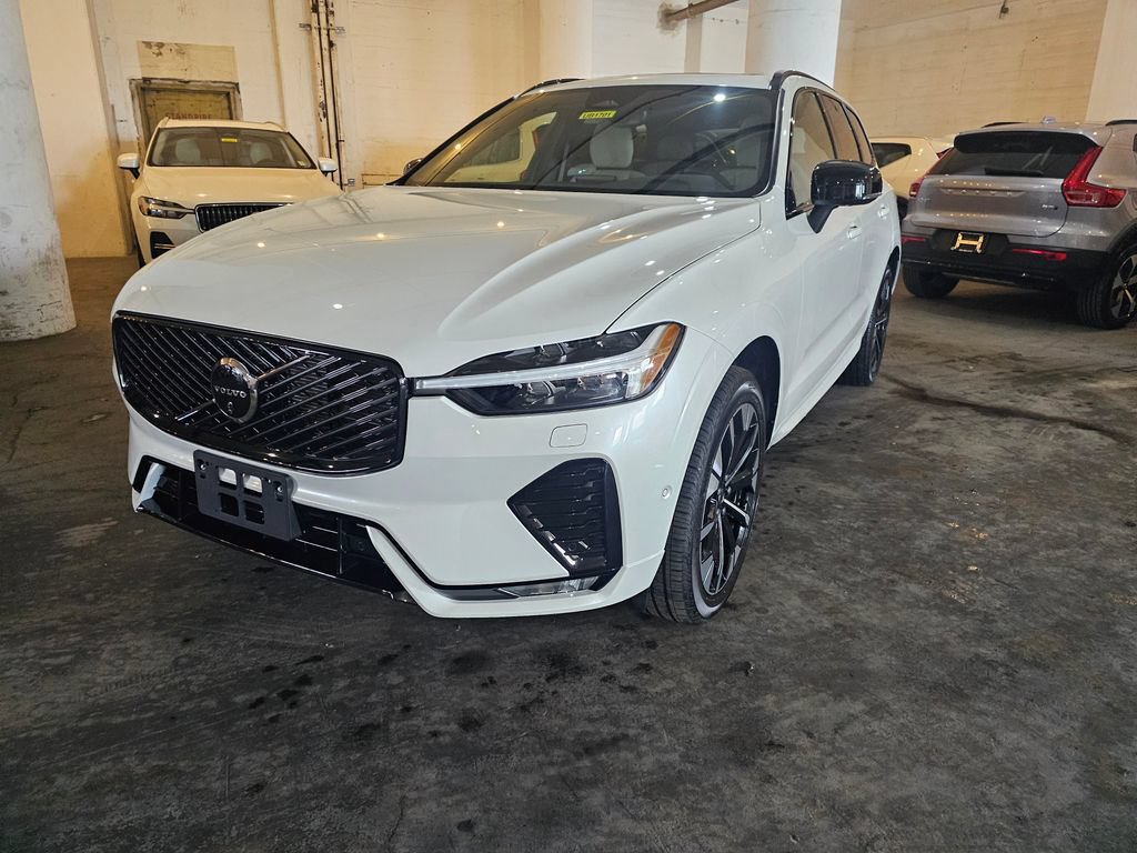 Used 2026 Volvo XC60 B5 Plus w/ Protection Package Premier