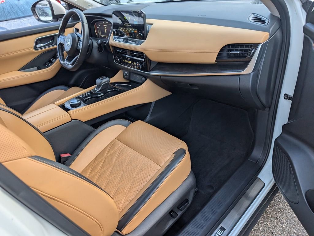 Certified 2021 Nissan Rogue Platinum image 16