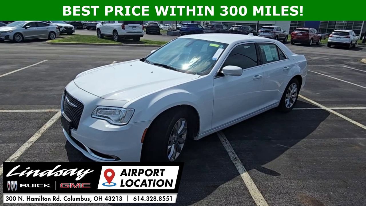Used 2022 Chrysler 300 Touring image 4