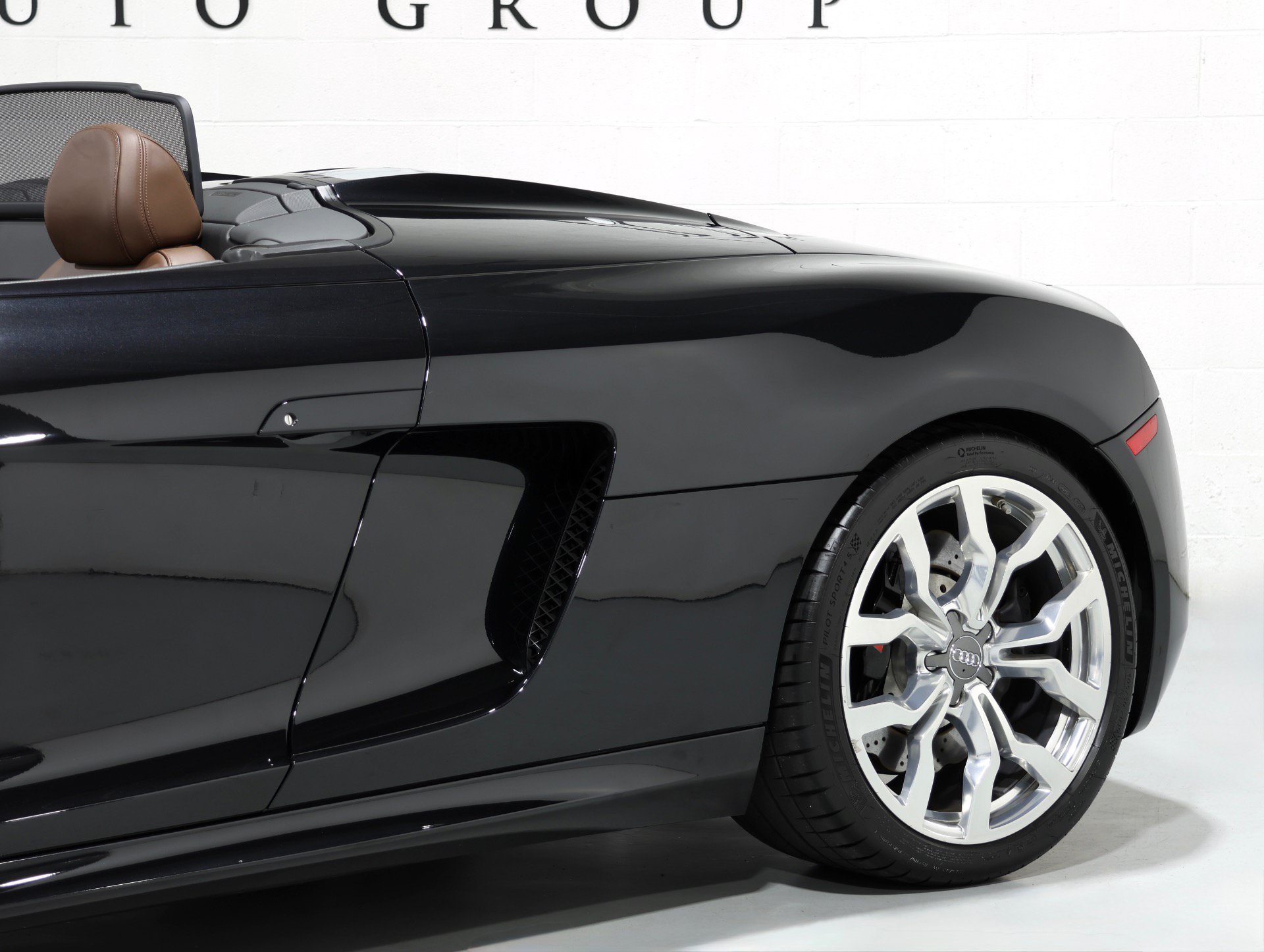 Used 2014 Audi R8 V10 AWD/4WD image 17