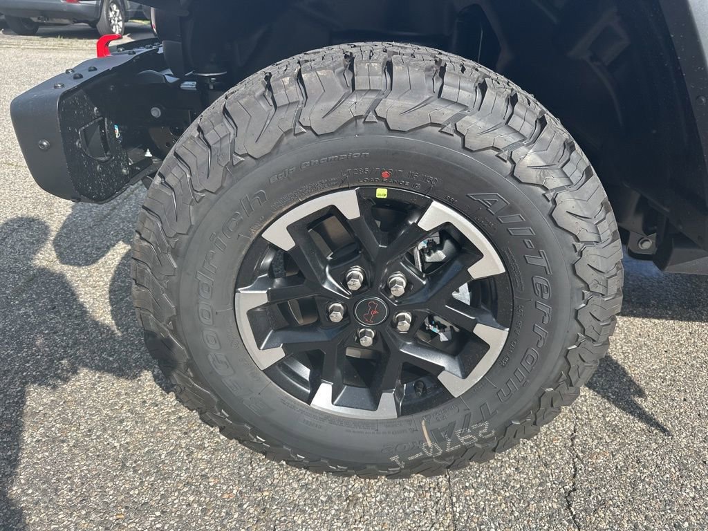 New 2025 Jeep Wrangler Rubicon w/ Steel Bumper Group image 28