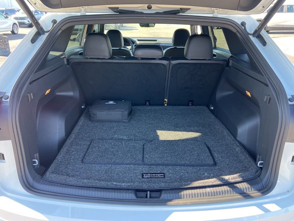 Used 2023 Volkswagen Atlas Cross Sport SE image 14