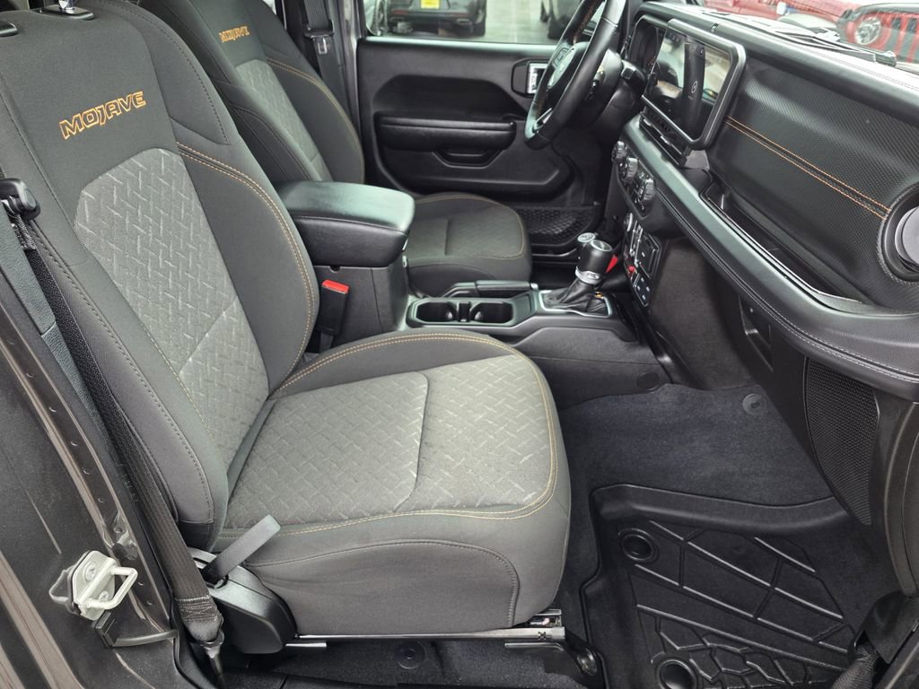 Used 2024 Jeep Gladiator Mojave w/ Convenience Group image 15