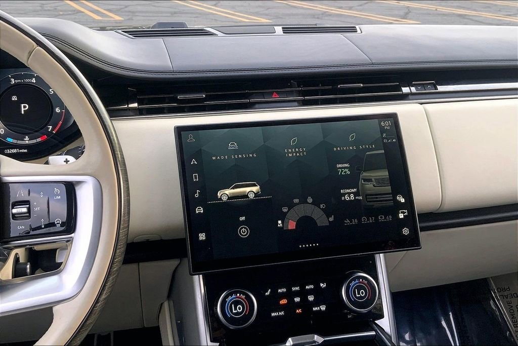 Used 2023 Land Rover Range Rover Long Wheelbase Autobiography image 8