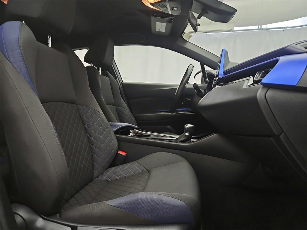 Used 2022 Toyota C-HR Limited image 21