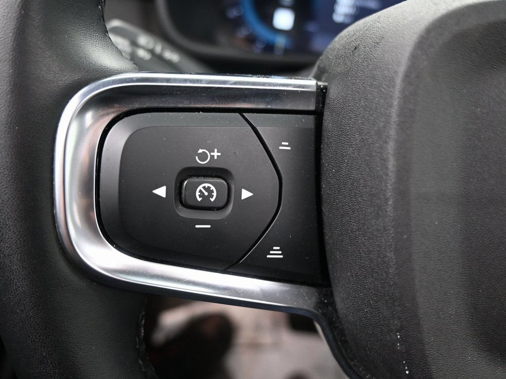 Used 2023 Volvo XC40 Recharge Ultimate w/ Protection Package Premier AWD/4WD image 27