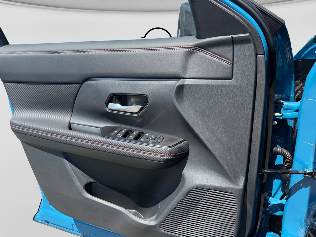 New 2026 Nissan Kicks SR AWD/4WD image 27