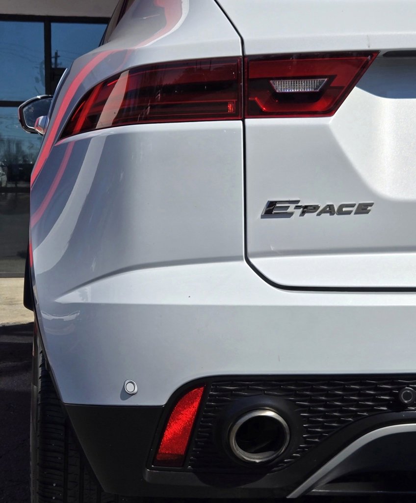 Used 2021 Jaguar E-PACE SE image 10