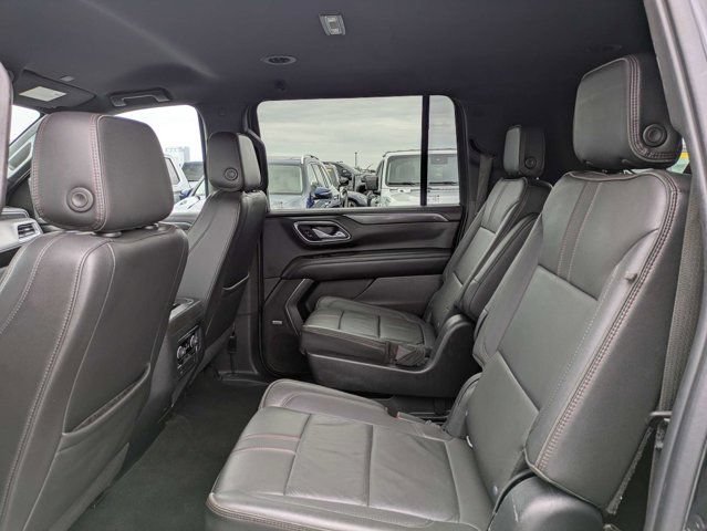 Used 2021 Chevrolet Suburban RST w/ Luxury Package RWD image 15