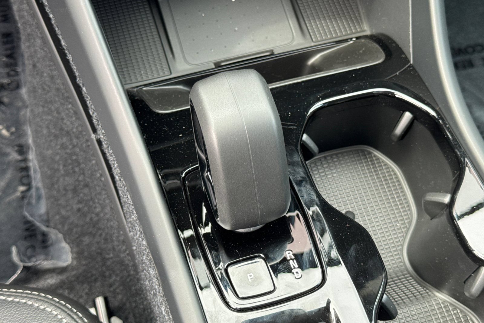 New 2026 Volvo XC40 B4 Core w/ Protection Package Premier FWD image 24