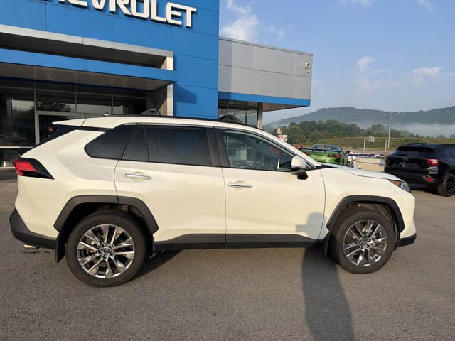 Used 2020 Toyota RAV4 Limited w/ All Weather Liner Package AWD/4WD image 3