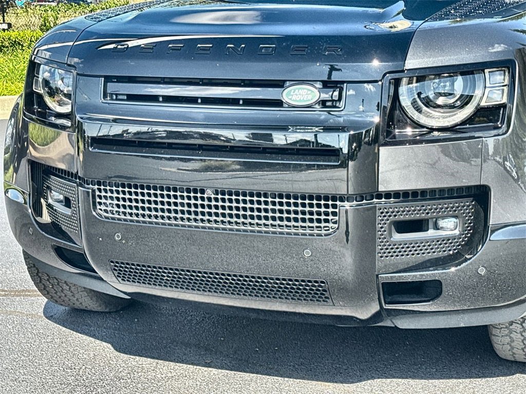 Used 2024 Land Rover Defender 130 X image 9