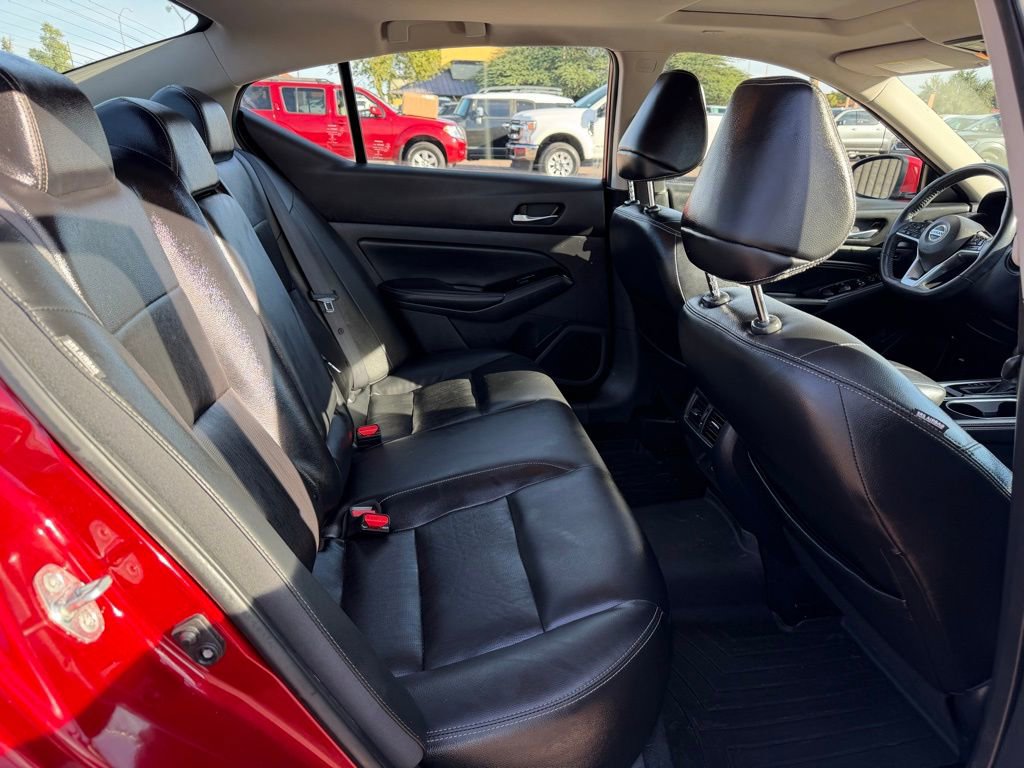 Used 2020 Nissan Altima 2.0 Platinum image 17