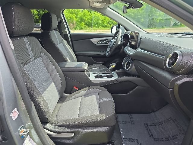 Certified 2025 Chevrolet Blazer LT FWD image 39