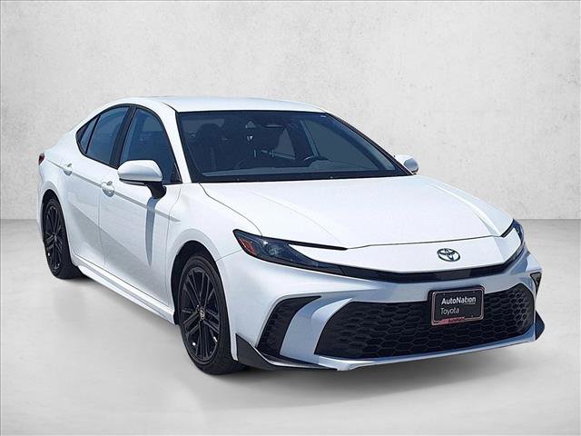 Used 2025 Toyota Camry SE FWD image 4