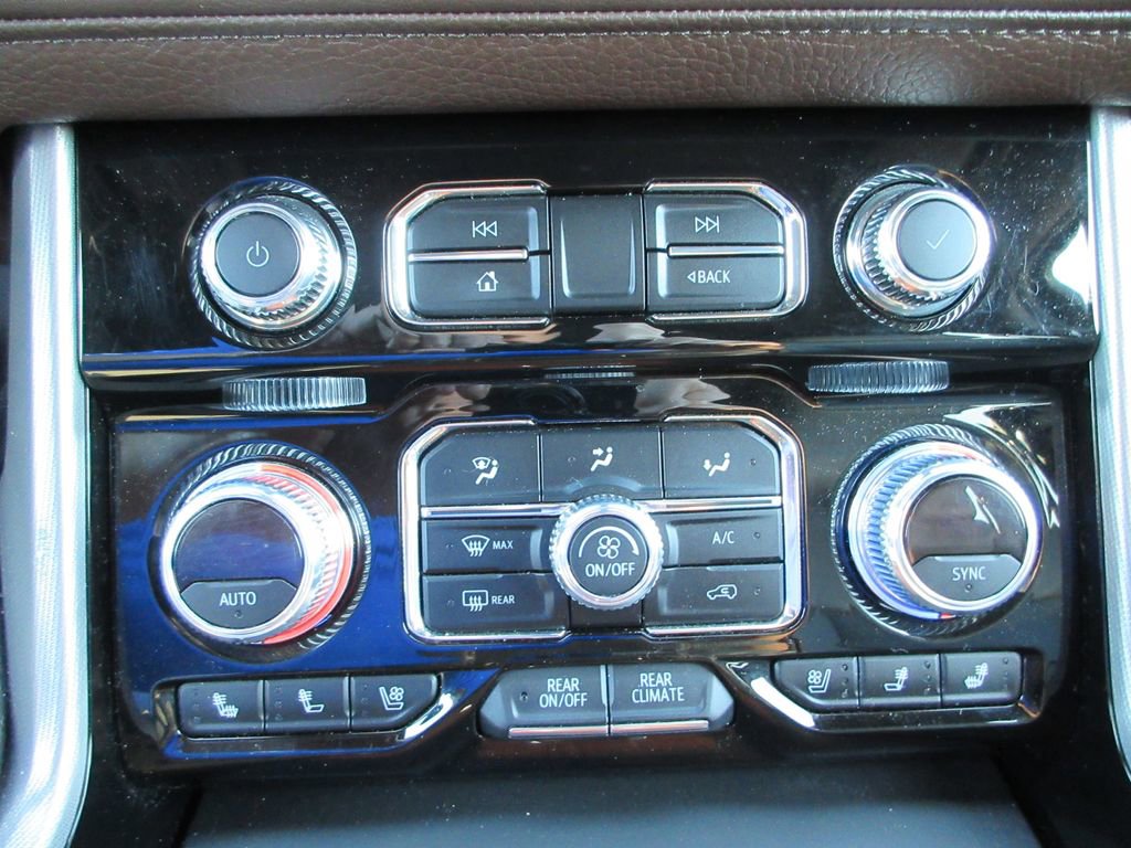 Certified 2021 GMC Yukon Denali w/ Denali Premium Package image 36