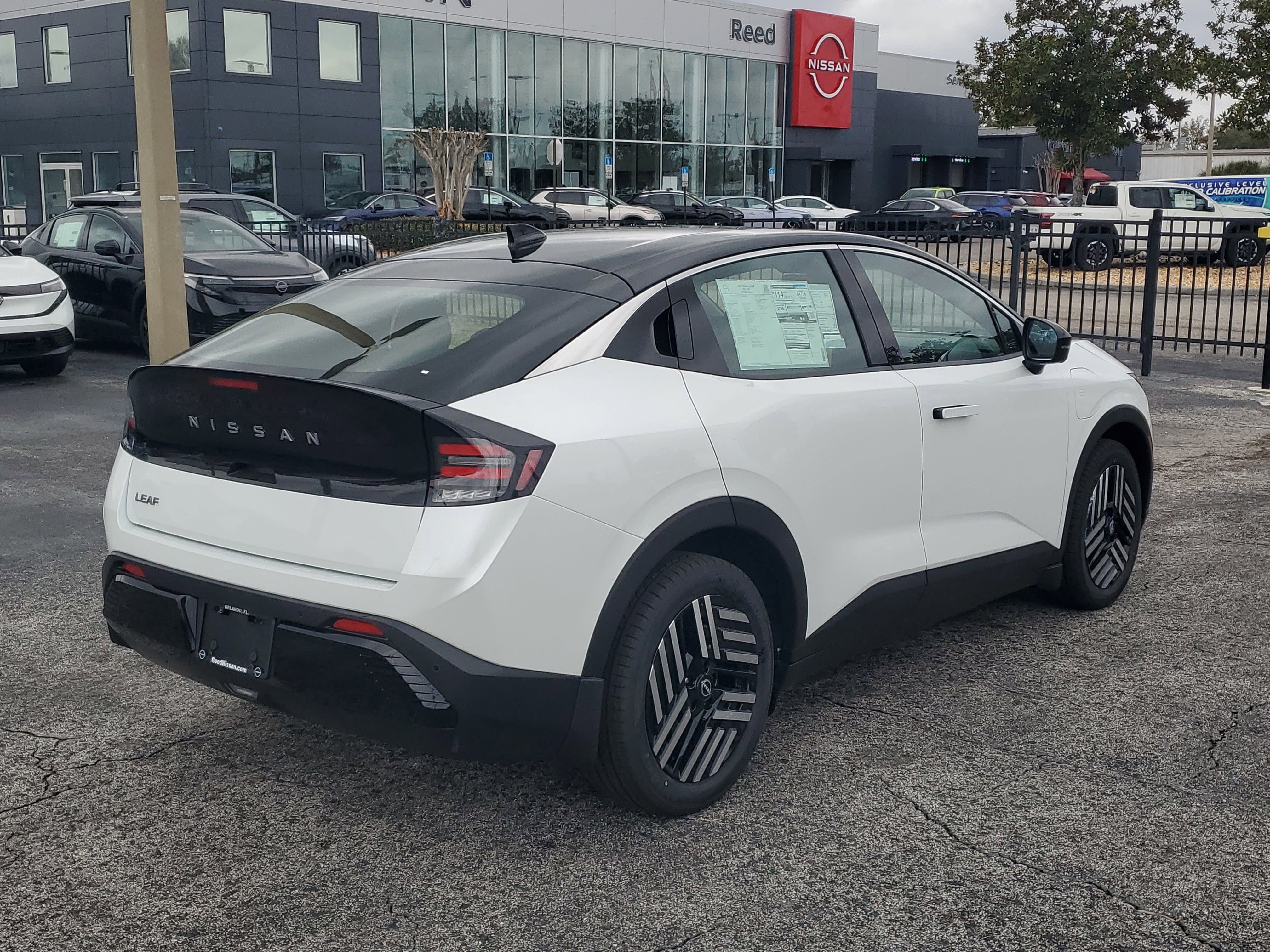 New 2026 Nissan Leaf SV+ w/ Floor Mat Package (SV+) FWD image 4