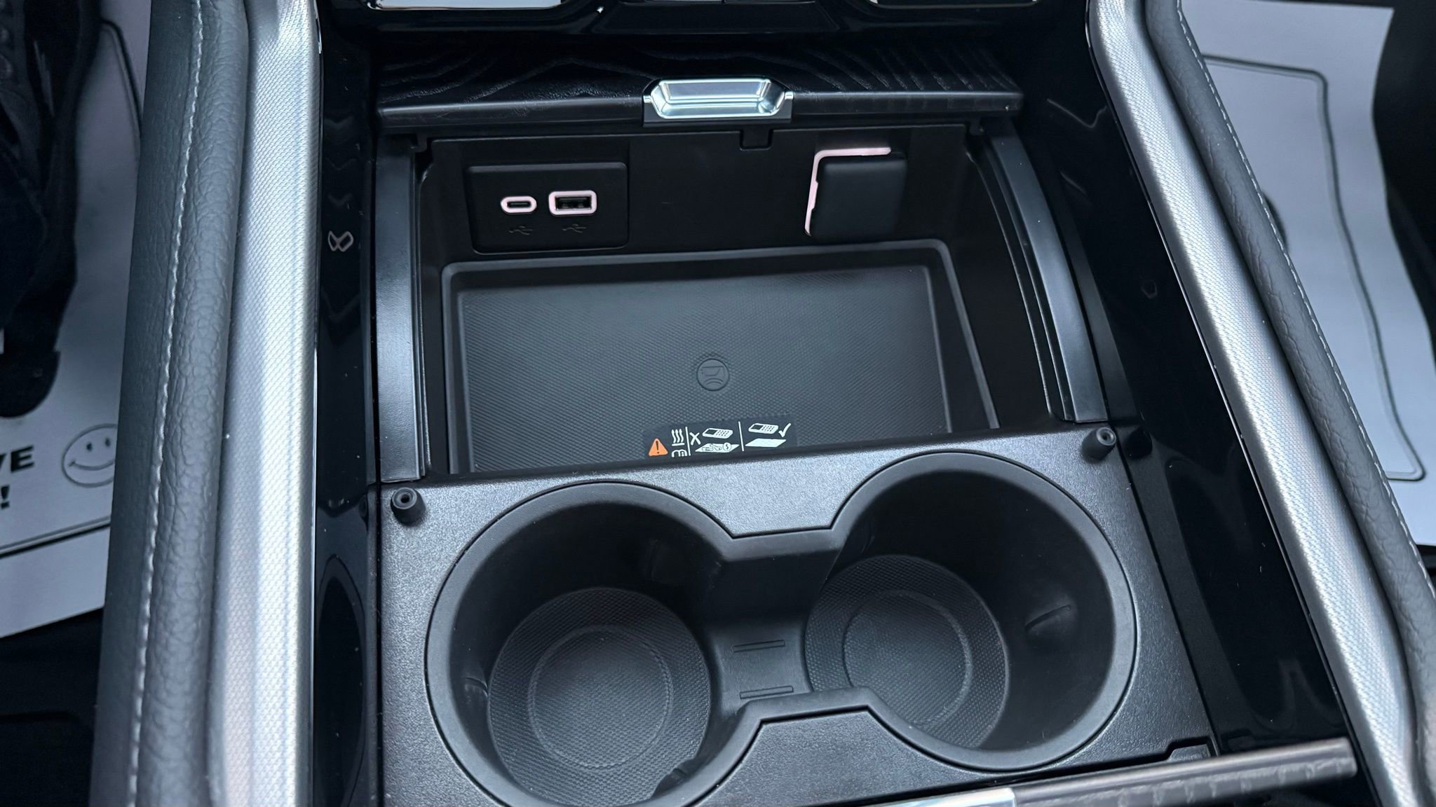 Used 2024 GMC Yukon XL Denali w/ Advanced Technology Package image 47