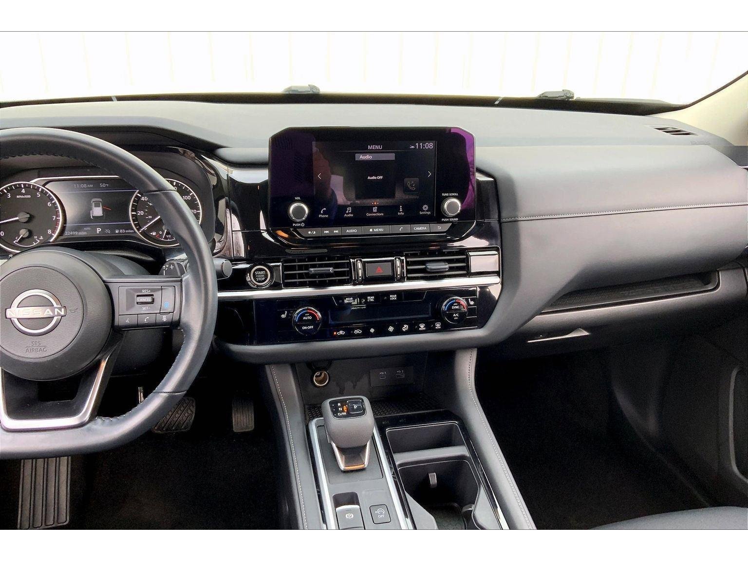 Used 2024 Nissan Pathfinder SV w/ Black Appearance Package image 5