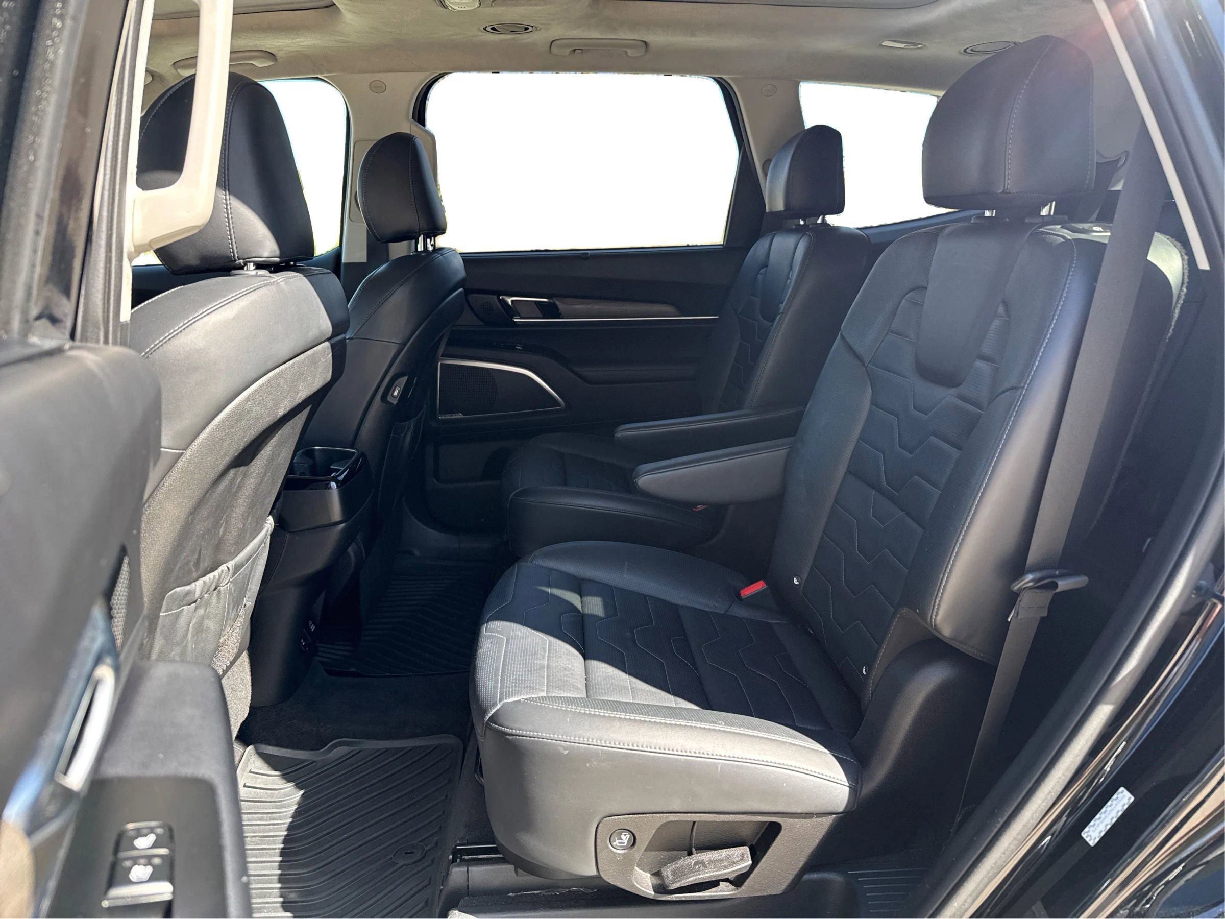 Used 2021 Kia Telluride SX w/ SX Prestige Package AWD/4WD image 10