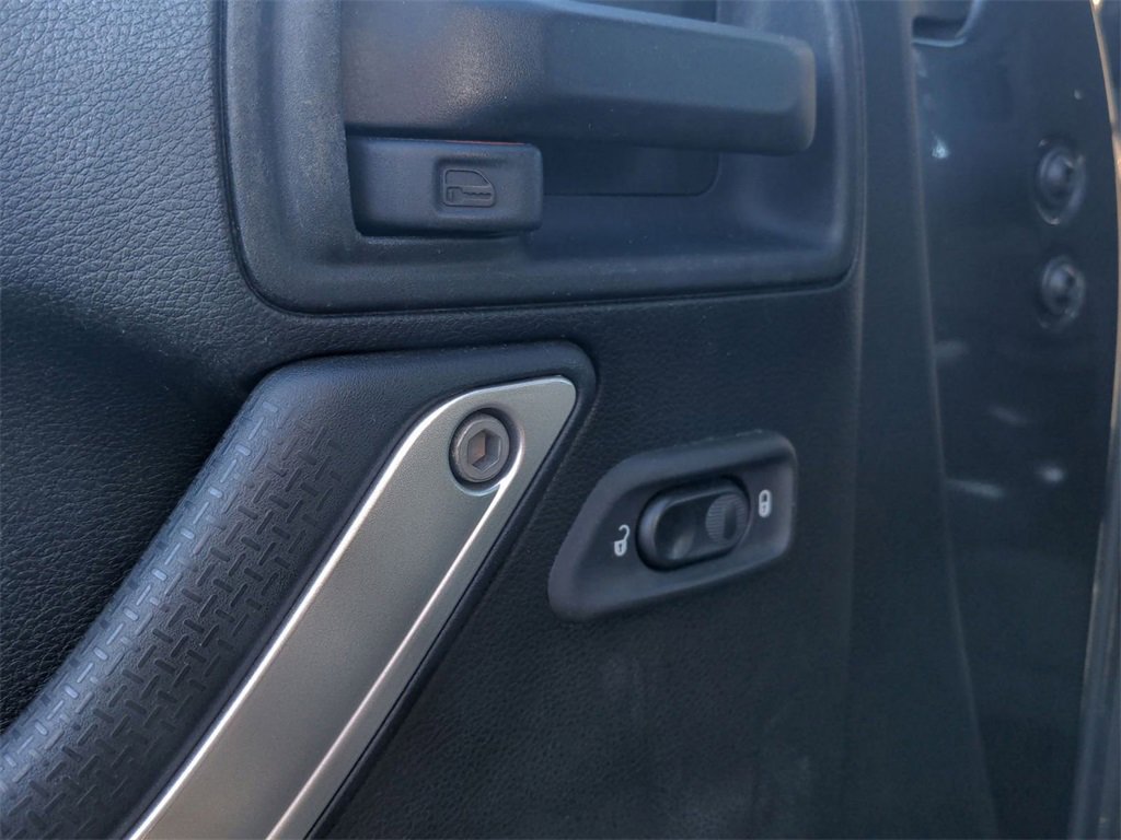 Used 2018 Jeep Wrangler Unlimited Sahara w/ Dual Top Group image 13