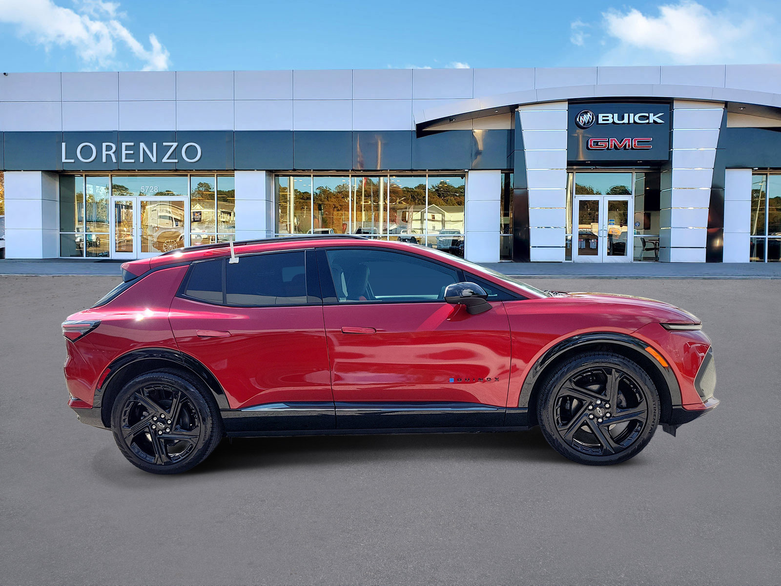 Used 2025 Chevrolet Equinox EV RS FWD image 4
