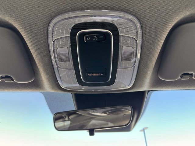 Used 2025 Hyundai Elantra SE FWD image 11