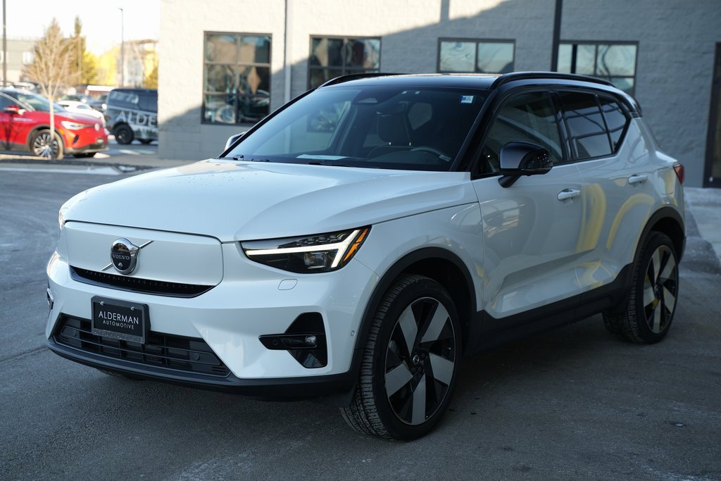 Used 2023 Volvo XC40 Recharge Ultimate image 26