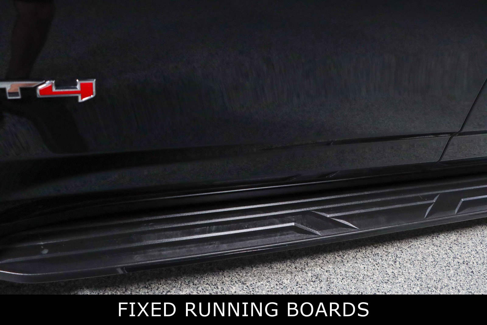 Used 2024 GMC Yukon XL AT4 w/ Technology Package image 12