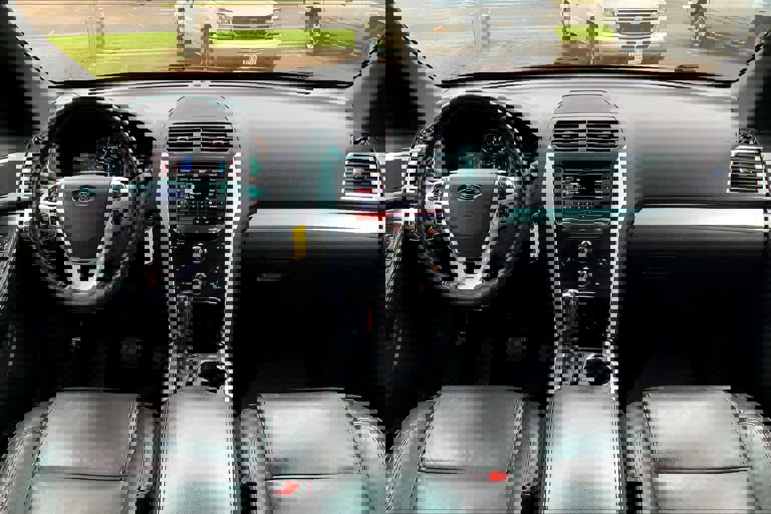 Used 2015 Ford Explorer XLT w/ Equipment Group 202B image 15